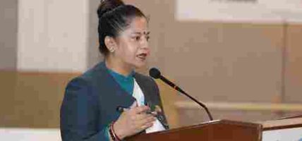 सुत्केरी विदा ६ महिना पुर्याउन संसदमा प्रस्ताव, गिट्टी कुट्ने आमादेखि सरकारी कर्मचारीसम्म लाभान्वित हुने