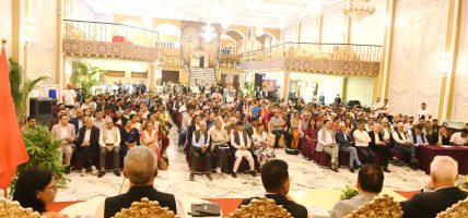 एमाले केन्द्रीय कमिटीको बैठकको तेस्रो दिन पनि केन्द्रीय सदस्यहरूले धारणा राख्ने