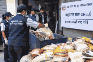 काठमाडौंका चार खाद्य उद्योगमाथि कारबाही, ४ लाखभन्दा बढीका अखाद्य सामग्री नष्ट