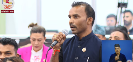 पैसा अभावमा सुत्केरी महिला अस्पतालबाहिरै, स्वास्थ्य प्रणालीमाथि सांसद कर्णको प्रश्न