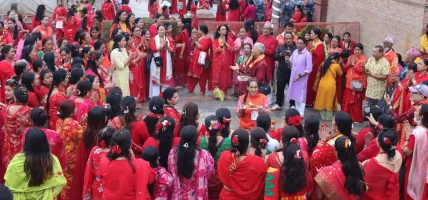 हरितालिका पर्व : पशुपति क्षेत्रमा बिहानैदेखि महिला व्रतालुको लाम