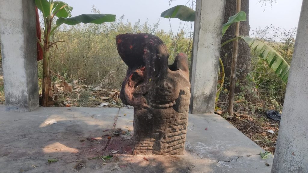 आस्थाको केन्द्र बन्दै रक्षाबाबा