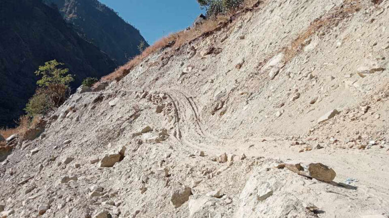 कर्णाली करिडोरअन्तर्गत हुम्ला खण्ड अवरुद्ध
