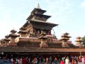 इन्द्रजात्रादेखि हनुमानढोका दरबार क्षेत्रका मन्दिरमा रात्रिकालीन बत्ती बालिने