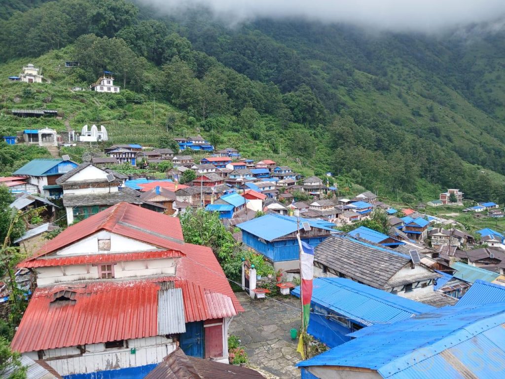मोबाइलको स्क्रिनदेखि गाउँको आँगनसम्मः पर्यटन यात्रा