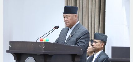 नेता आङ्देम्बेद्वारा बाढीमा बेपत्ताको खोजीलाई तीव्र बनाउन आग्रह