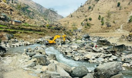 मुख्यमन्त्रीसहित निर्णायक छलफलबाट १९ अलपत्र आयोजनाको निकास खोजिँदै मुख्यमन्त्रीसहित निर्णायक छलफलबाट १९ अलपत्र आयोजनाको निकास खोजिँदै