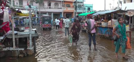 बाँध भत्किएपछि जलेश्वर जलमग्न