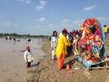 दानव नदीमा क्रेनबाट दुर्गा मूर्ति विसर्जन, दुर्घटना रोक्न रामजितको निजी पहल दानव नदीमा क्रेनबाट दुर्गा मूर्ति विसर्जन, दुर्घटना रोक्न रामजितको निजी पहल