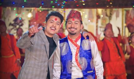 १५ वर्षपछि ‘रातो टीका जमरा’ दशैँ गीत लिएर फर्किए सुरेश अधिकारी