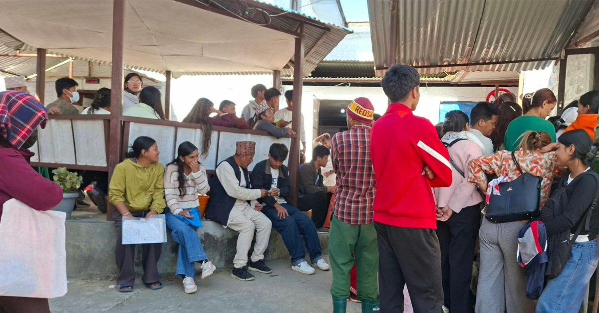 दसैँ बिदा सकिएपछि प्रशासनमा सेवाग्राहीको चाप