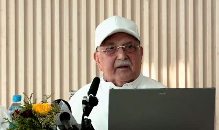 ‘समृद्ध नेपाल, सुखी नेपाली’ बनाउन अनुसन्धानमा आधारित नीति आवश्यक : अध्यक्ष ओली ‘समृद्ध नेपाल, सुखी नेपाली’ बनाउन अनुसन्धानमा आधारित नीति आवश्यक : अध्यक्ष ओली