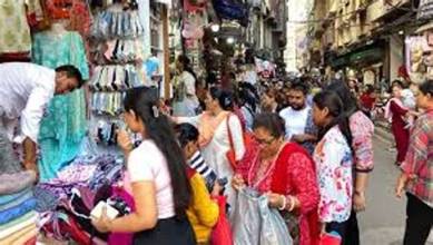 चाडपर्वले चलायमान बन्दै अर्थतन्त्र, बजारमा बढ्यो किनमेल चाडपर्वले चलायमान बन्दै अर्थतन्त्र, बजारमा बढ्यो किनमेल