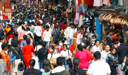 दसैँमा नयाँ लुगा नलाइ चित्तै बुझ्दैन… दसैँमा नयाँ लुगा नलाइ चित्तै बुझ्दैन…