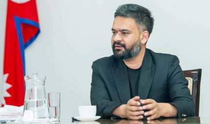 एनपीएलको उद्घाटनमा सहभागी हुँदै प्रधानमन्त्री बालेन्द्र शाह एनपीएलको उद्घाटनमा सहभागी हुँदै प्रधानमन्त्री बालेन्द्र शाह