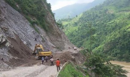 स्थानीय जलविद्युत् कम्पनीको सहयोगमा बेँसीसहर–चामे सडक सञ्चालन स्थानीय जलविद्युत् कम्पनीको सहयोगमा बेँसीसहर–चामे सडक सञ्चालन