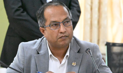 नेपालले निर्यातमा प्रतिस्पर्धी क्षमता बढाउनुपर्छः मन्त्री साह नेपालले निर्यातमा प्रतिस्पर्धी क्षमता बढाउनुपर्छः मन्त्री साह