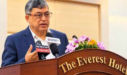 नेपाली ब्रान्डको पहिचान विश्व बजारसम्म पुर्याउन कानुनी सुधार आवश्यक : मल्होत्रा नेपाली ब्रान्डको पहिचान विश्व बजारसम्म पुर्याउन कानुनी सुधार आवश्यक : मल्होत्रा