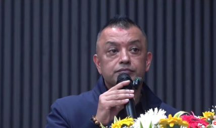 सभापतिको जिम्मेवारी अहंकारको श्रीपेच होइन, नागरिकप्रतिको दायित्व हो : गगन थापा सभापतिको जिम्मेवारी अहंकारको श्रीपेच होइन, नागरिकप्रतिको दायित्व हो : गगन थापा
