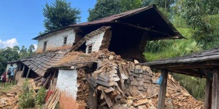 पर्वतमा बाढीपहिरोबाट तीन सय परिवार विस्थापित