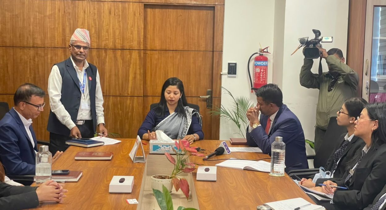 ४३ महिनामा १ लाखभन्दा बढी महानगरवासीले पाए निःशुल्क कानुनी सेवा