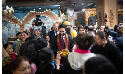 न्युयोर्कका मेयरले हिन्दूहरुसँग मनाए दशैं न्युयोर्कका मेयरले हिन्दूहरुसँग मनाए दशैं