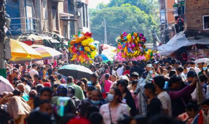 अष्टमीका दिन पनि मङ्गलबजारमा उस्तै चहलपहल
