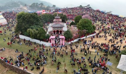 बैतडीको प्रसिद्ध मेलौली भगवती मन्दिर बैतडीको प्रसिद्ध मेलौली भगवती मन्दिर