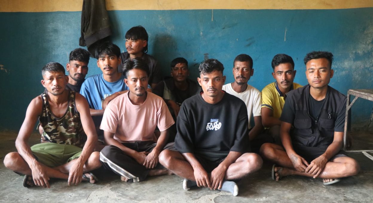 कामको ज्याला रोकिँदा मजदुरको धादिङबेसीमा बिचल्ली, स्थानीयको सहारामा काट्दैछन् दशैं