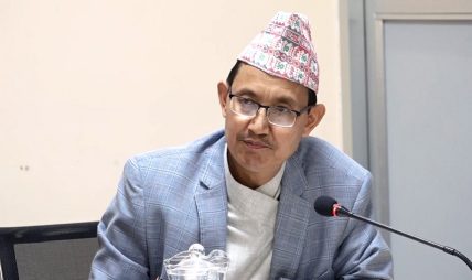 मुख्यसचिव कार्कीकाे जागिर जाने भएपछि बालेनले रोके संघीय निजामती अध्यादेश