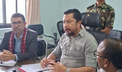 बिजुलीको बिल मोबाइलबाटै डिजिटलरुपमा तिर्ने प्रणाली सहज बनाउन ऊर्जामन्त्री श्रेष्ठको निर्देशन