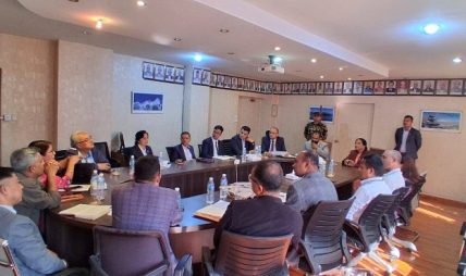 कर्णालीका जिल्लामा नियमित उडानका लागि संघीय सरकारसँग छलफल गर्दै मुख्यमन्त्री कर्णालीका जिल्लामा नियमित उडानका लागि संघीय सरकारसँग छलफल गर्दै मुख्यमन्त्री