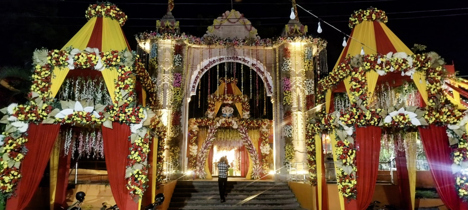 दशैँको तयारी : जनकपुरको राजदेवी मन्दिर सिँगारिँदै