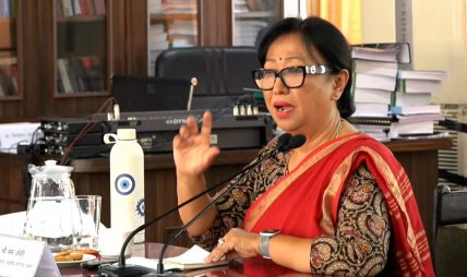 कूटनीतिमा ठूला मात्र नभई साना लगानीका अवसर पनि भित्र्याउनुपर्छ : प्रस्तावित राजदूत जोशी कूटनीतिमा ठूला मात्र नभई साना लगानीका अवसर पनि भित्र्याउनुपर्छ : प्रस्तावित राजदूत जोशी