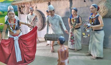 थारू संस्कृति र परम्परा चिनाउने सङ्ग्रहालय