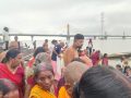 घटस्थापनाको पूर्वसन्ध्यामा सिमरियाघाटमा गङ्गास्नान गर्ने भक्तजनको घुइँचो घटस्थापनाको पूर्वसन्ध्यामा सिमरियाघाटमा गङ्गास्नान गर्ने भक्तजनको घुइँचो
